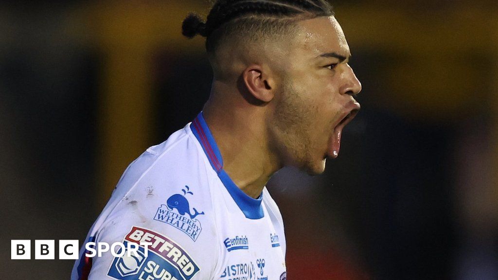 Super League: St Helens 18-34 Wakefield – Four tries for Murphy but Saints seal Shield Super League: St Helens 18-34 Wakefield – Four tries for Murphy but Saints seal Shield