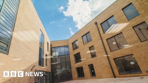 Striking teachers issue pupil blacklist