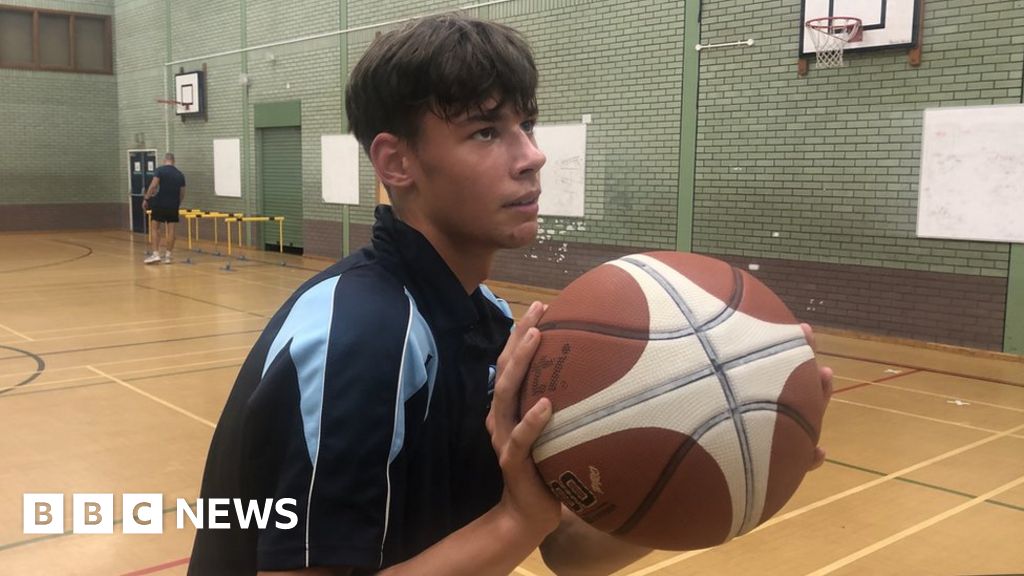Young athlete from Ukraine impresses Essex teachers after move Young athlete from Ukraine impresses Essex teachers after move
