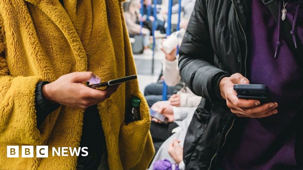 Phone companies to be asked to help tackle rise in snatch thefts Phone companies to be asked to help tackle rise in snatch thefts