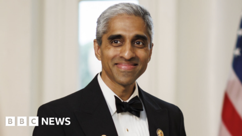US surgeon general wants social media warning labels
