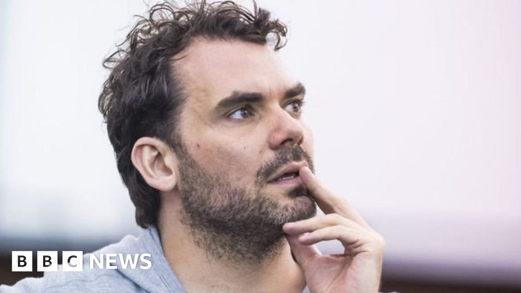 English National Opera artistic director Daniel Kramer quits