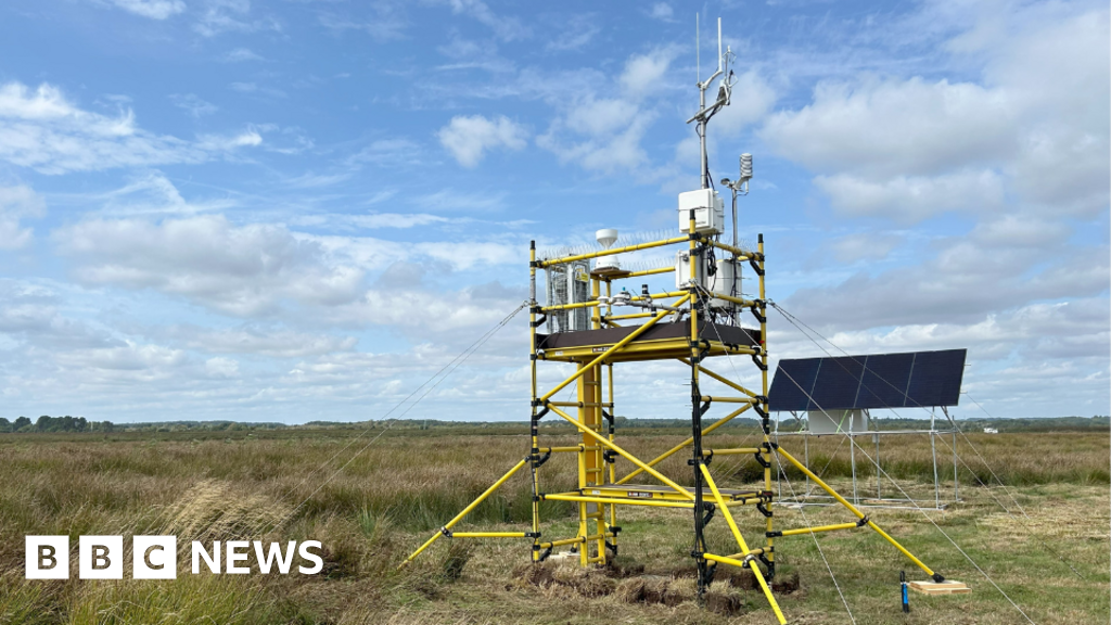 Arne Moor’s monitoring tower to track carbon locked in salt marsh