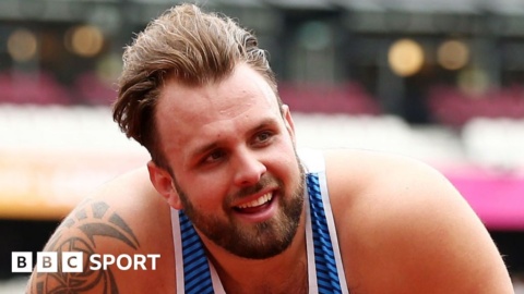 Aled Sion Davies: Para-athlete aims to make history in 2022