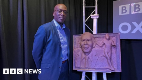 Sir Roger Bannister sculpture takes shape