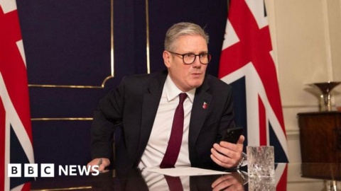 Keir Starmer congratulates Donald Trump in first call after US election Keir Starmer congratulates Donald Trump in first call after US election