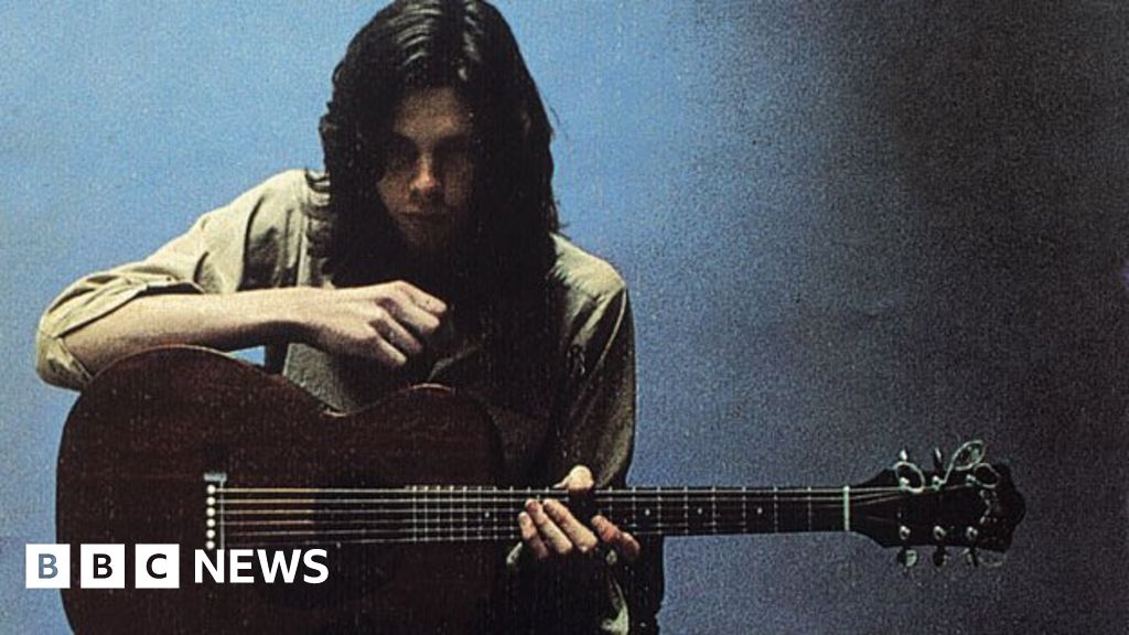 Nick Drake enters folk hall of fame Nick Drake enters folk hall of fame