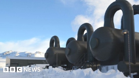 Turning carbon dioxide into rock