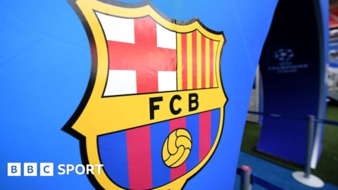 Barcelona: Six board members resign and criticise club