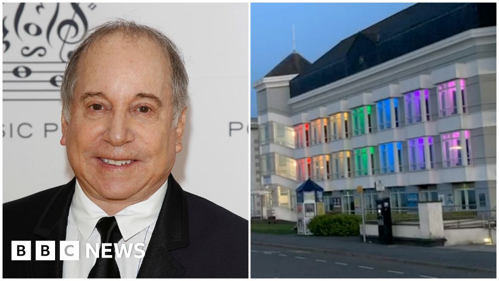 Coronavirus hospital song wins approval from Paul Simon