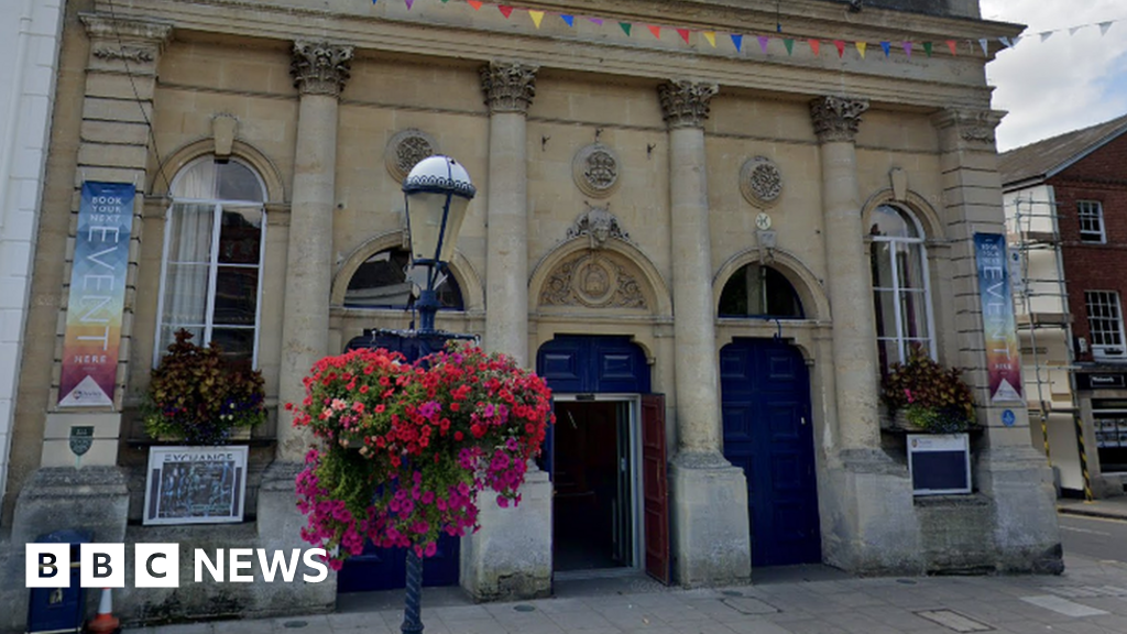 Covid: Devizes celebrates vaccination effort