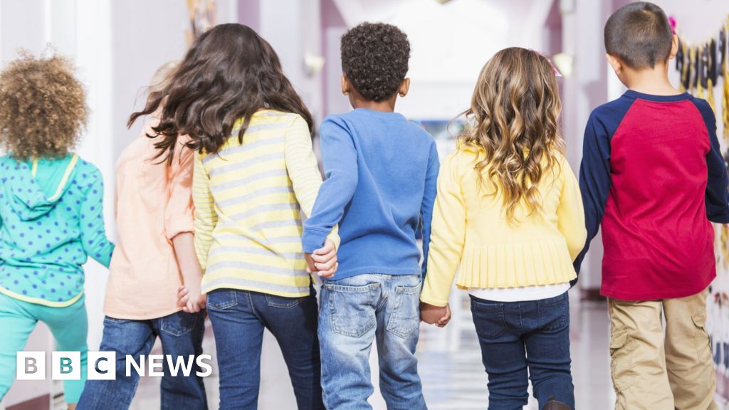 Self-harm warning signs can appear decade earlier