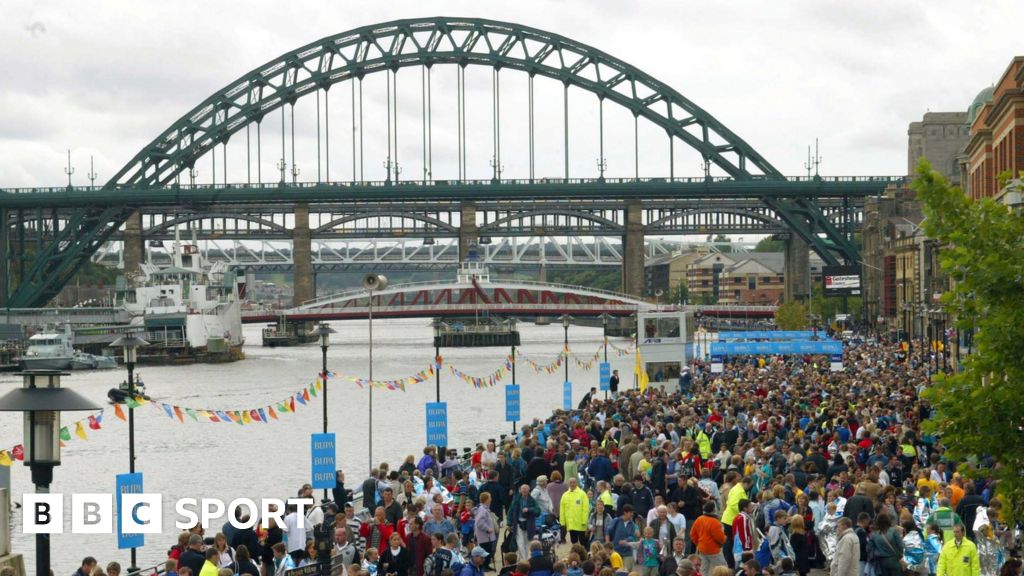 Great North Run 2022: Race goes ahead – how to follow on BBC