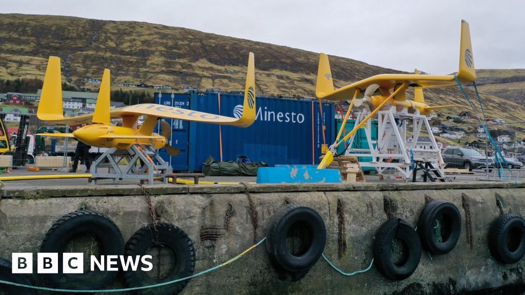 The underwater ‘kites’ generating electricity as they move