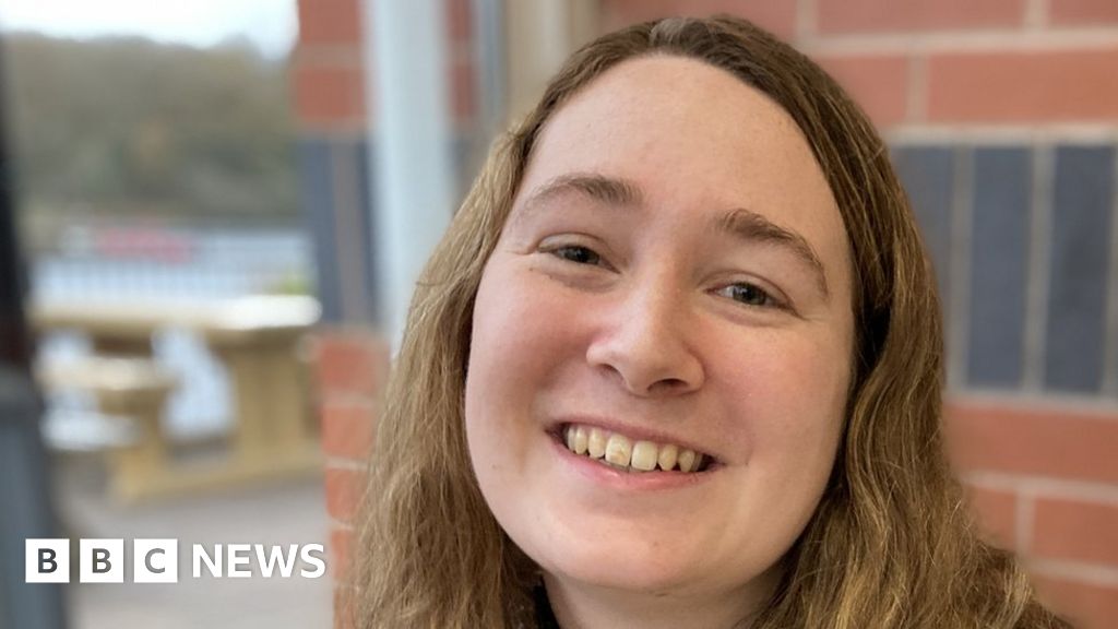 Deaf people frustrated over access to help