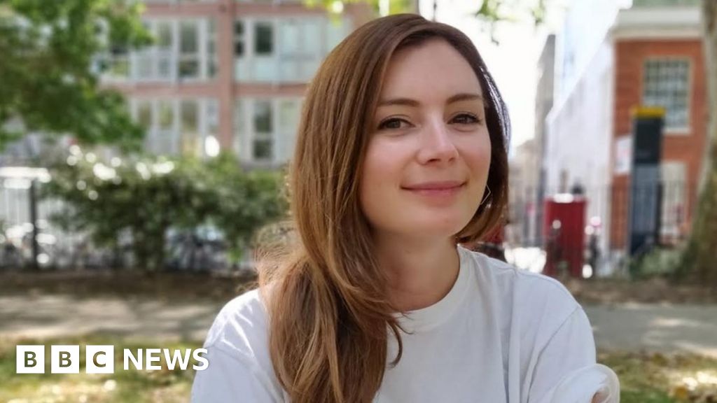 The people deciding to ditch their smartphones