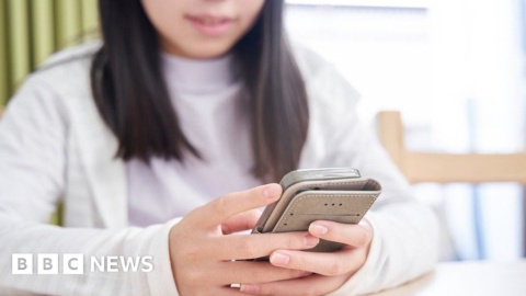 UK data watchdog criticises government campaign