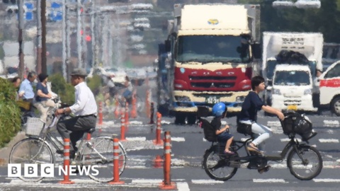 The engineers battling to stop global warming ruining roads The engineers battling to stop global warming ruining roads