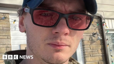 The comic travelling 5,000 miles to fight