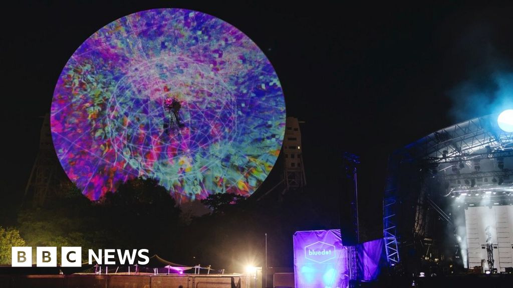Giant Lovell radio telescope at Jodrell Bank to become space light show Giant Lovell radio telescope at Jodrell Bank to become space light show