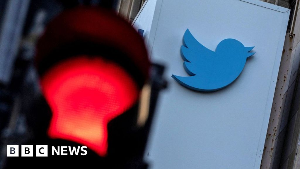 Twitter back after two-hour outage affected tweets Twitter back after two-hour outage affected tweets