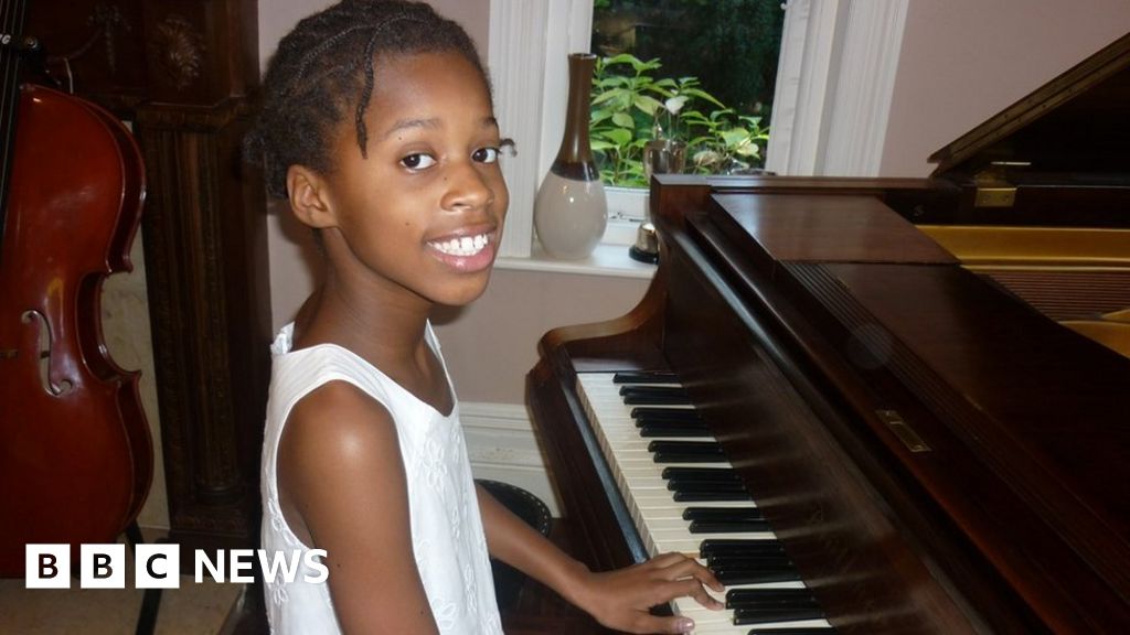 Teen pianist returns to festival she played, aged 11