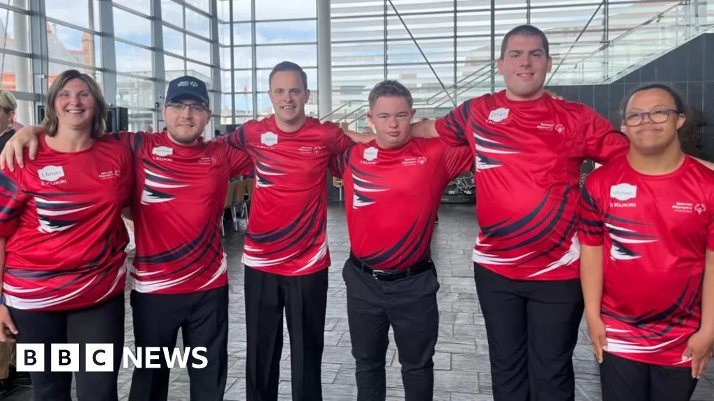 Showing what’s possible for ‘people like me’ Showing what’s possible for ‘people like me’