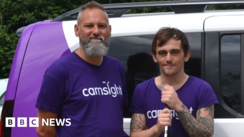 Waterbeach bricklayer who lost his sight prepares for 10K run