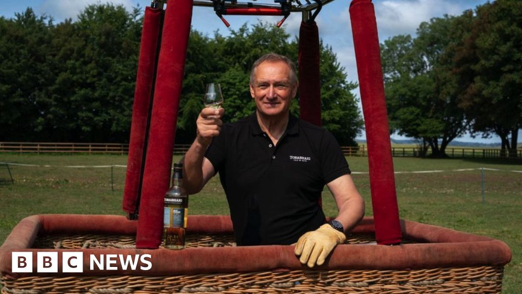 Sir David Hempleman-Adams to fly over Atlantic in hydrogen balloon