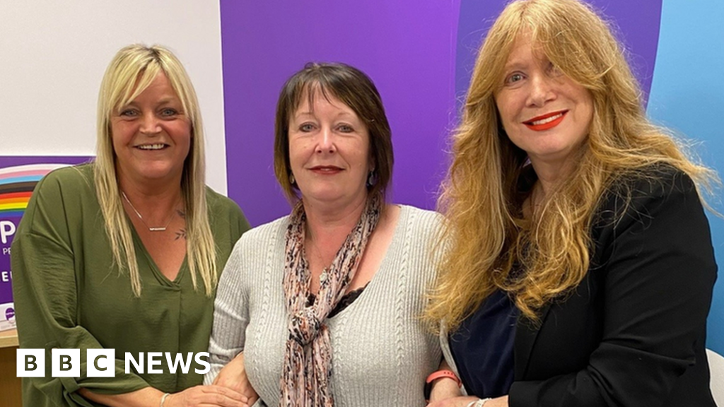 Mums in 265-mile walk in memory of three sons Mums in 265-mile walk in memory of three sons