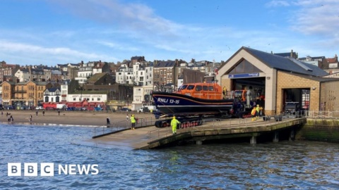 Scarborough RNLI lifeboat crew celebrate charity’s 200th anniversary