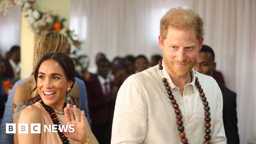 Prince Harry tells students ‘it’s OK to have a bad day’ on Nigeria visit with Meghan Prince Harry tells students ‘it’s OK to have a bad day’ on Nigeria visit with Meghan