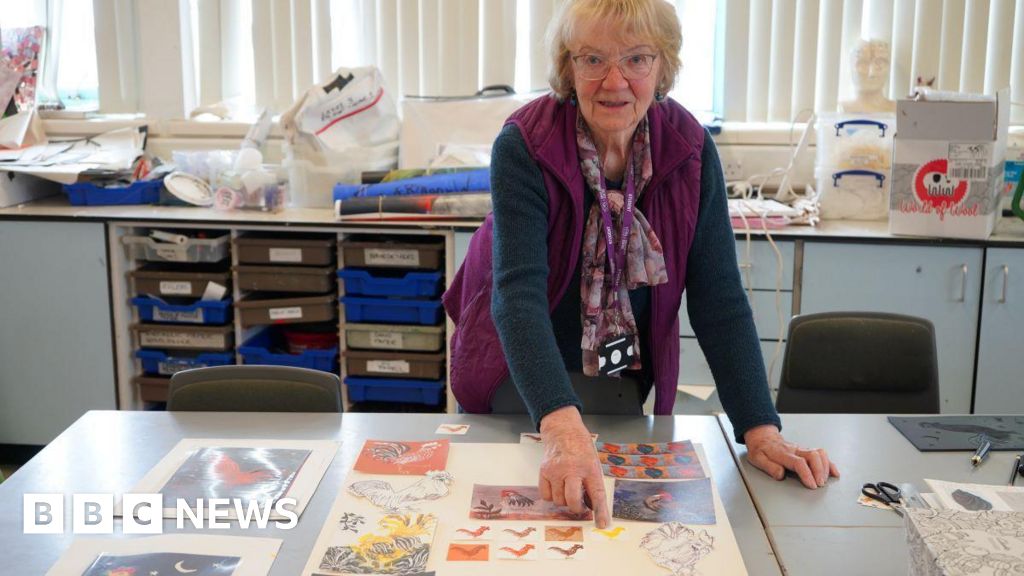 Student discovers artistic talent aged 84