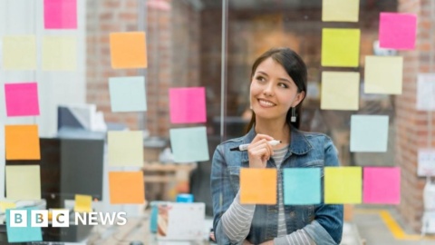 Being own boss ‘not solution’ to uni debts Being own boss ‘not solution’ to uni debts