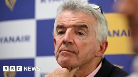 Ryanair boss Michael O’Leary defends teacher remarks Ryanair boss Michael O’Leary defends teacher remarks