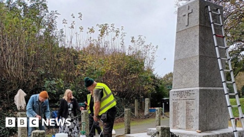 Plympton war memorial deep cleaned ahead of Remembrance Day
