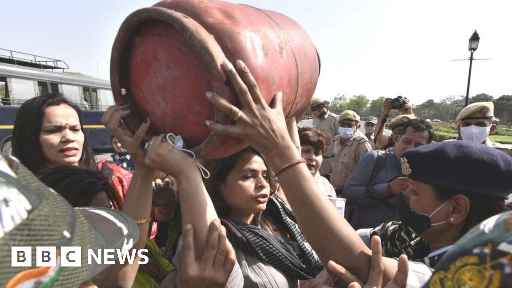 Millions hit hard as cooking gas cost soars in India Millions hit hard as cooking gas cost soars in India