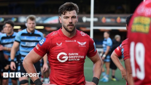 Johnny Williams: Scarlets centre hopes for Wales recall Johnny Williams: Scarlets centre hopes for Wales recall