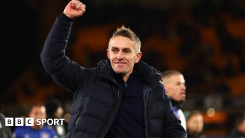 ‘Vast majority worship him’ – Kieran McKenna has backing at Ipswich ‘Vast majority worship him’ – Kieran McKenna has backing at Ipswich