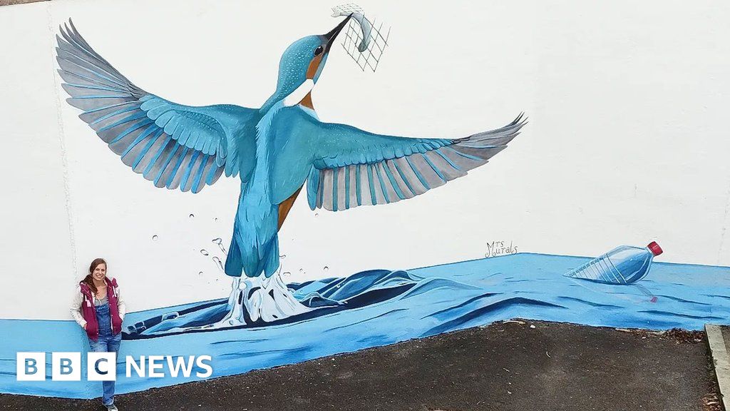 Plympton art project transforms subways with green message Plympton art project transforms subways with green message