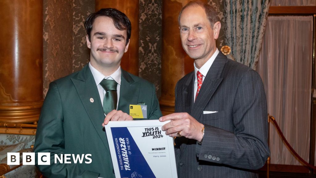 ‘Inspirational’ Great Missenden student wins Trailblazer prize ‘Inspirational’ Great Missenden student wins Trailblazer prize