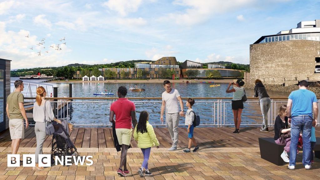 What is happening with Flamingo Land at Loch Lomond?