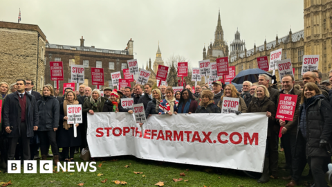 Protesting farmers warn tax change is ‘ticking time bomb’