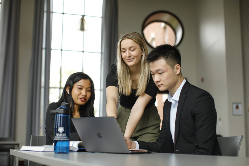 4 top North American business schools shaping future leaders 4 top North American business schools shaping future leaders