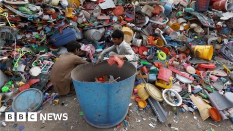 Bill proposes ban on plastic waste exports